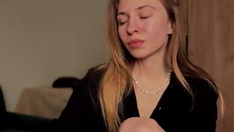 Kate only online show from March 14, 2026, 3:28 pm