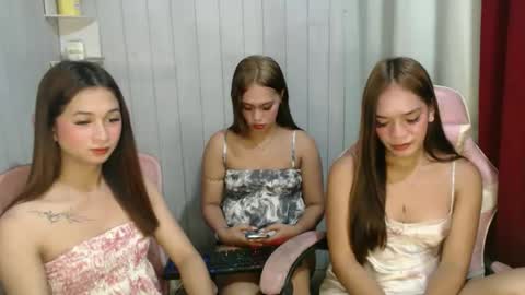 lovelykristelle online show from October 13, 2025, 5:13 pm