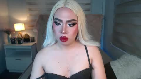 Rebeca online show from March 6, 2025, 5:43 pm