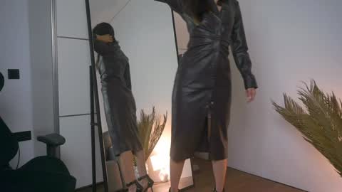 kim online show from January 28, 2025, 7:10 pm