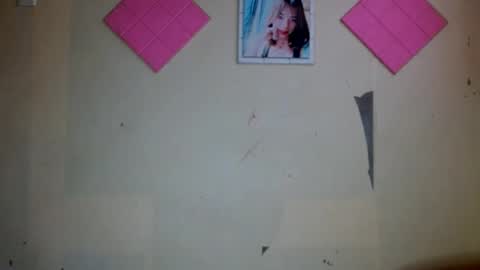 lovelypetitebigcock online show from November 29, 2025, 2:47 am