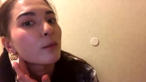 Queen Aria  online show from December 19, 2024, 9:06 pm