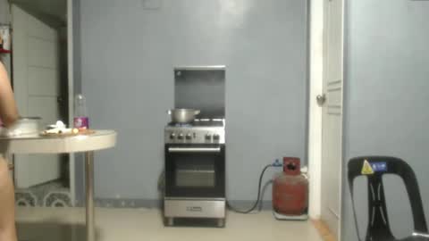 Angelquey online show from January 28, 2025, 8:04 pm