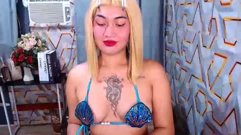 lovelyshelo online show from May 5, 2026, 2:03 pm