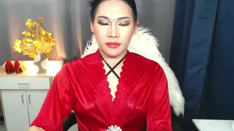 STWEET LINA online show from February 4, 2025, 6:38 pm