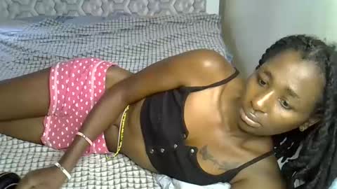 lovelytin online show from October 18, 2025, 11:33 am