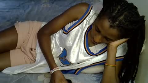 lovelytin online show from November 10, 2025, 8:57 am