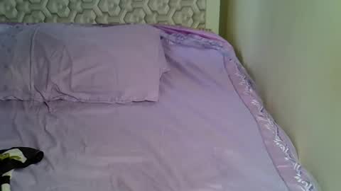 lovelytin online show from November 30, 2025, 1:04 pm