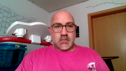 lover010983 online show from October 20, 2025, 9:21 am