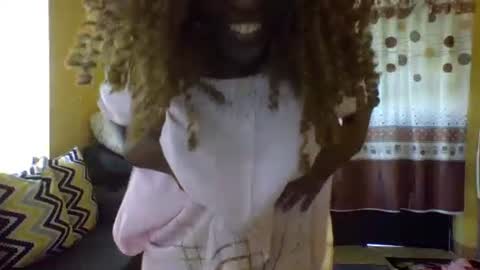 Snapshot of lover_birds chatting on December 1, 2025, 1:16 pm lovers online show from December 1, 2025, 1:16 pm