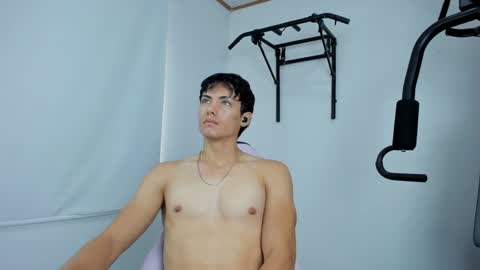 Snapshot of lover_fitnessboy chatting on December 29, 2024, 11:50 am kevin online show from December 29, 2024, 11:50 am