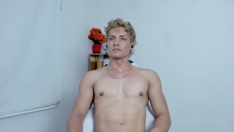 Snapshot of lover_fitnessboy chatting on September 23, 2025, 3:20 am kevin online show from September 23, 2025, 3:20 am