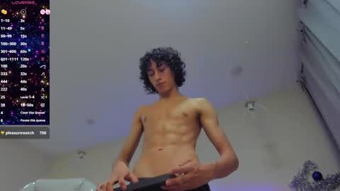 loverboy8_ online show from January 5, 2025, 4:58 am