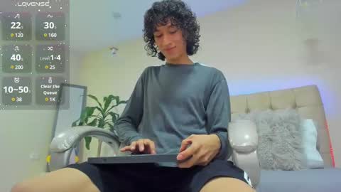 loverboy8_ online show from February 21, 2025, 4:18 am