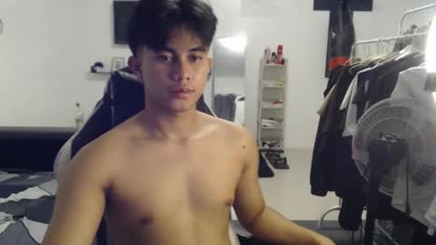 loverboyph04 online show from October 15, 2025, 5:02 pm