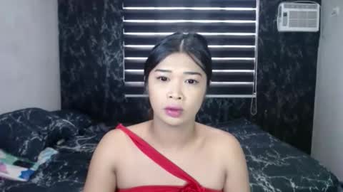 loverph15 online show from May 18, 2026, 6:08 am