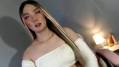 Snapshot of lovers_moon22 chatting on January 5, 2025, 10:40 pm lovers moon22 online show from January 5, 2025, 10:40 pm