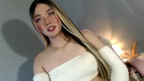 Snapshot of lovers_moon22 chatting on January 8, 2025, 10:58 pm lovers moon22 online show from January 8, 2025, 10:58 pm