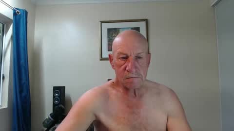 Snapshot of lovesblackazz chatting on December 28, 2024, 10:34 pm Lovesblackazz online show from December 28, 2024, 10:34 pm