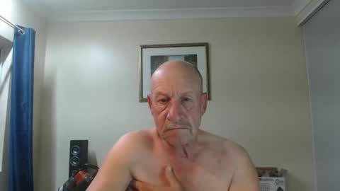 Snapshot of lovesblackazz chatting on January 7, 2025, 10:43 am Lovesblackazz online show from January 7, 2025, 10:43 am