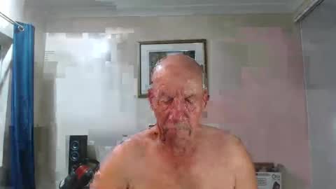 Snapshot of lovesblackazz chatting on January 10, 2025, 10:06 am Lovesblackazz online show from January 10, 2025, 10:06 am