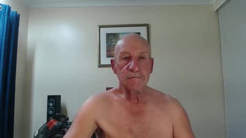 Lovesblackazz online show from April 12, 2026, 1:54 am