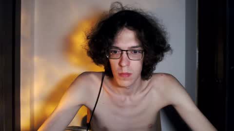 LovesomeCookie online show from May 6, 2026, 6:46 pm