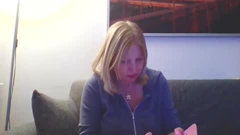 Marlyn online show from January 21, 2025, 7:17 pm