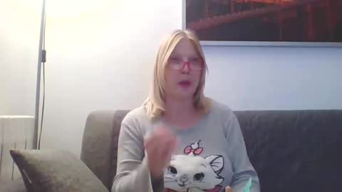 Marlyn online show from January 24, 2025, 8:43 pm