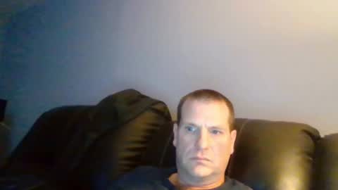 lovetocum37 online show from February 5, 2025, 4:37 am