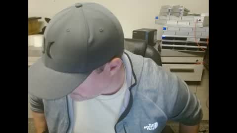 Snapshot of lovetofps chatting on April 25, 2026, 7:33 pm Love2Game online show from April 25, 2026, 7:33 pm