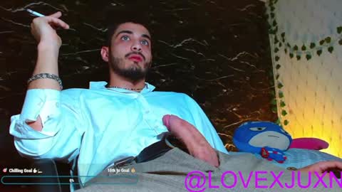 lovexjuxn77 online show from June 9, 2026, 8:20 pm
