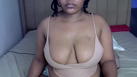 Snapshot of loveydivah chatting on September 15, 2025, 9:53 am loveydivah online show from September 15, 2025, 9:53 am