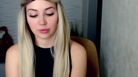 Rosie  online show from December 23, 2024, 1:56 pm