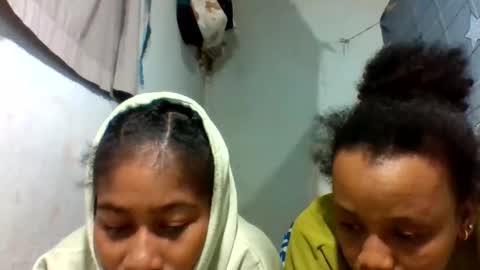 Snapshot of loveyou751 chatting on April 10, 2026, 12:05 am loveyou751 online show from April 10, 2026, 12:05 am