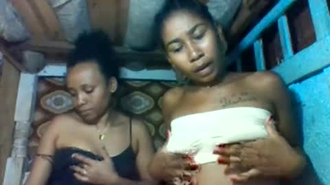 Snapshot of loveyou751 chatting on April 10, 2026, 4:33 pm loveyou751 online show from April 10, 2026, 4:33 pm