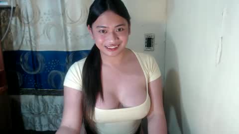 Snapshot of loveyoureign06 chatting on February 13, 2025, 1:19 am Ryn online show from February 13, 2025, 1:19 am