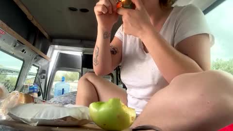 StacyMaeWish online show from March 9, 2025, 5:39 pm