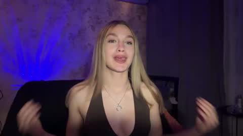 Snapshot of lovia_ chatting on June 18, 2026, 7:07 pm Lana online show from June 18, 2026, 7:07 pm
