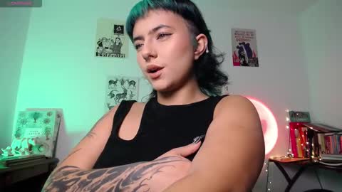 loving_alma online show from October 19, 2025, 2:45 am