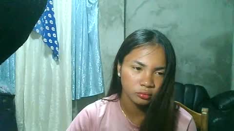 loving_rhean online show from March 12, 2025, 8:10 pm