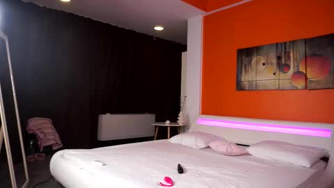 Snapshot of lovingblondie chatting on February 10, 2026, 4:38 am Nora online show from February 10, 2026, 4:38 am