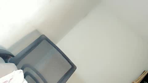 Lovingmonaru969 online show from January 1, 2025, 8:47 pm