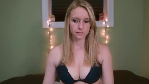 Summer online show from March 12, 2025, 9:35 pm