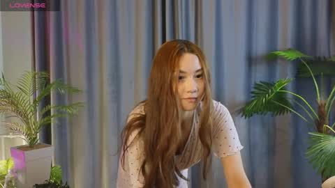 Snapshot of lowkeywild_ chatting on June 4, 2026, 5:02 am lowkeywild_ online show from June 4, 2026, 5:02 am