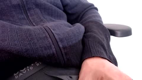 lreed090 online show from February 7, 2025, 7:06 pm