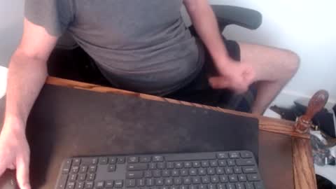 lreed090 online show from September 9, 2025, 4:06 pm