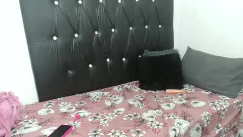 Snapshot of lsnnickykhanyile chatting on October 6, 2025, 6:05 pm lsnnickykhanyile online show from October 6, 2025, 6:05 pm