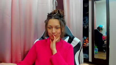 Snapshot of lu_krecia chatting on December 23, 2024, 6:16 pm Lu krecia online show from December 23, 2024, 6:16 pm