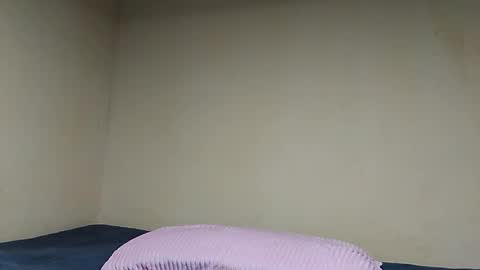 Snapshot of lu_lu21 chatting on February 5, 2025, 12:53 am lu_lu21 online show from February 5, 2025, 12:53 am